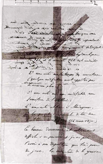 Photographie du bordereau - la lettre-missive adressée à Max von Schwartzkoppen - datée du 13 octobre 1894 - L'original a disparu entre 1900 et 1940